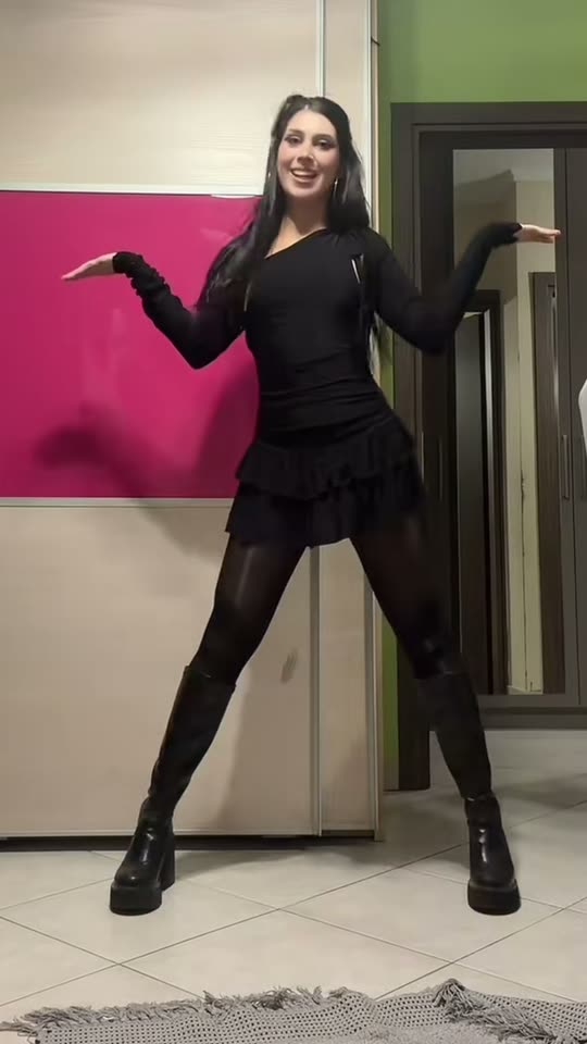 Under Arrest Dance AI video example